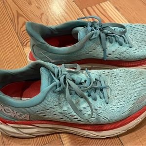 HOKA Women’s Clifton 8 (Size 7)